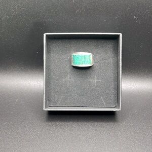 Vintage 925 silver ring with green turquoise stone. See photos for condition